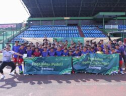 Pegadaian Peduli Coaching Clinic di Stadion Siliwangi, Kota Bandung